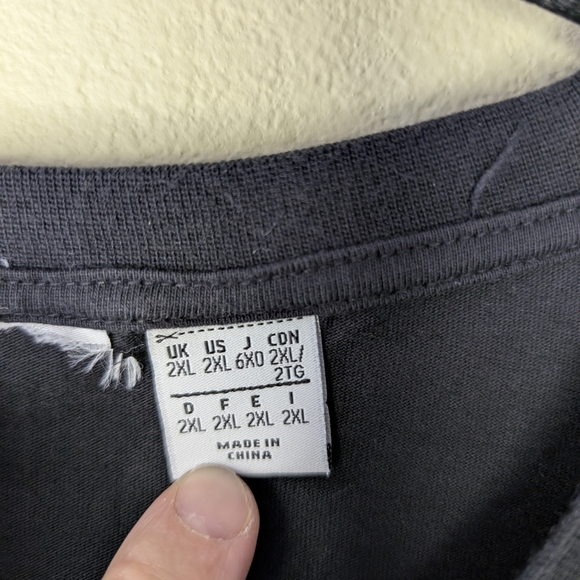 Star Wars Black T-Shirt with Graphic - Picture 3 of 7